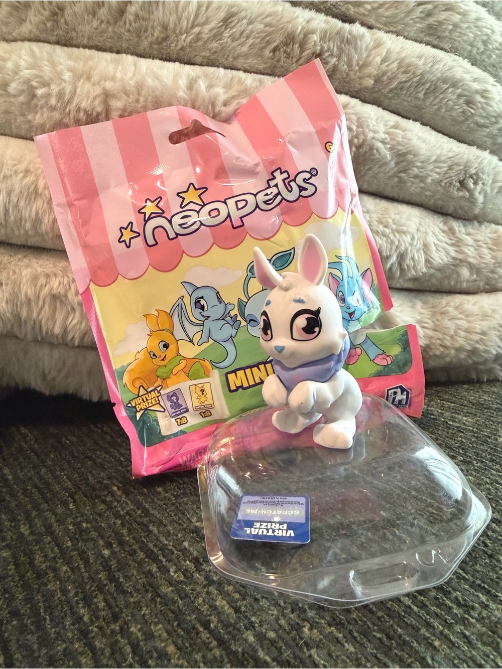 Neopets Blind Box Mini Figure CONFIRMED Cybunny
